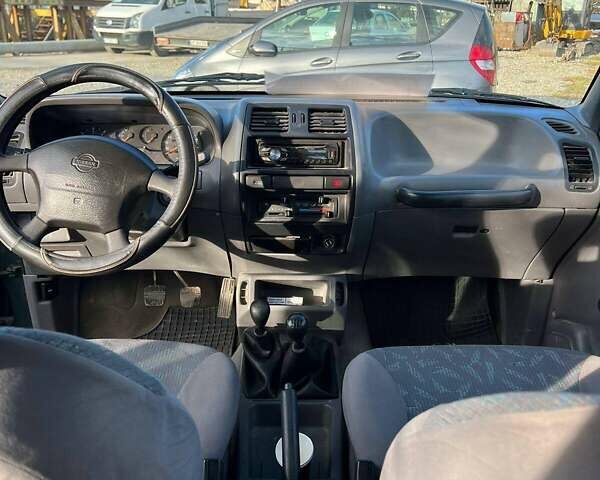 Зеленый Ниссан Terrano II, объемом двигателя 2.39 л и пробегом 275 тыс. км за 4800 $, фото 3 на Automoto.ua