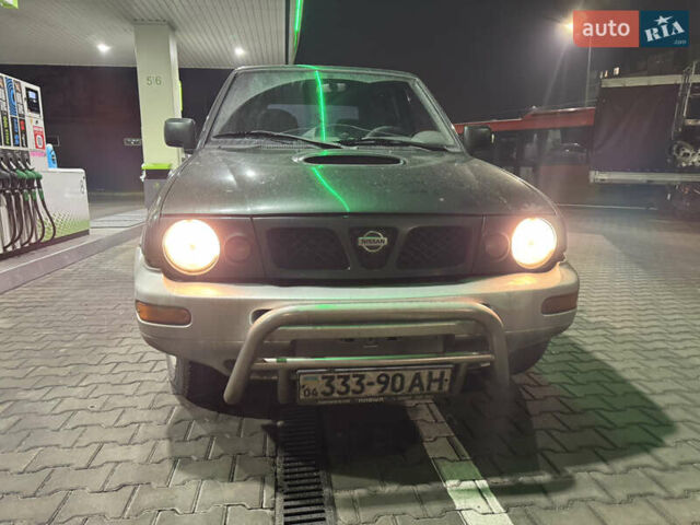 Зеленый Ниссан Terrano II, объемом двигателя 2.4 л и пробегом 234 тыс. км за 4499 $, фото 3 на Automoto.ua