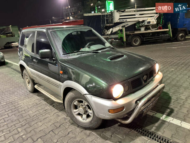 Зеленый Ниссан Terrano II, объемом двигателя 2.4 л и пробегом 234 тыс. км за 4499 $, фото 2 на Automoto.ua