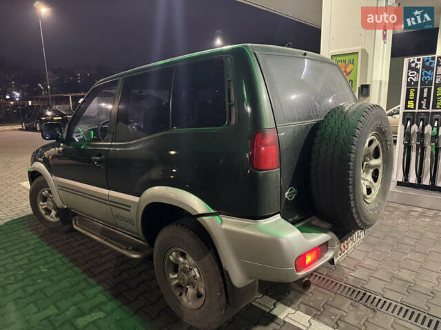 Зеленый Ниссан Terrano II, объемом двигателя 2.4 л и пробегом 234 тыс. км за 4499 $, фото 5 на Automoto.ua