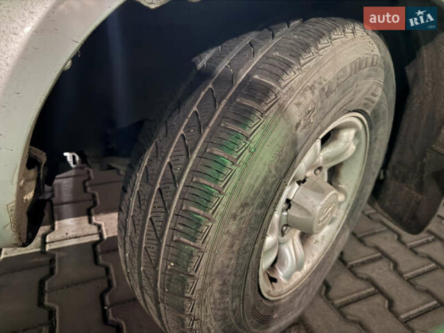 Зеленый Ниссан Terrano II, объемом двигателя 2.4 л и пробегом 234 тыс. км за 4499 $, фото 11 на Automoto.ua