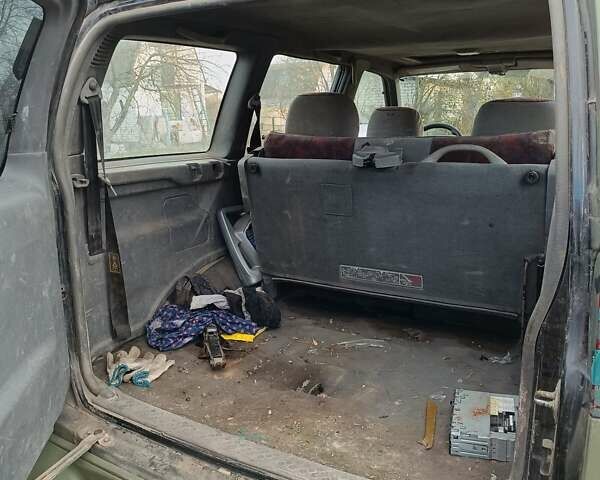 Зеленый Ниссан Terrano II, объемом двигателя 2.7 л и пробегом 327 тыс. км за 2400 $, фото 3 на Automoto.ua