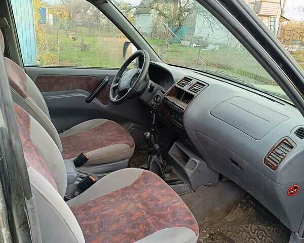 Зеленый Ниссан Terrano II, объемом двигателя 2.7 л и пробегом 327 тыс. км за 2400 $, фото 5 на Automoto.ua