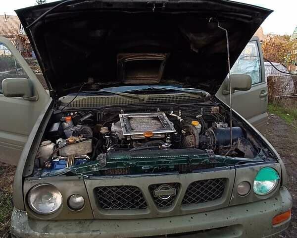 Зеленый Ниссан Terrano II, объемом двигателя 2.7 л и пробегом 327 тыс. км за 2400 $, фото 14 на Automoto.ua