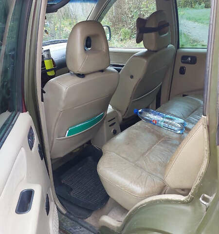 Зелений Ніссан Terrano II, об'ємом двигуна 3 л та пробігом 269 тис. км за 3195 $, фото 7 на Automoto.ua