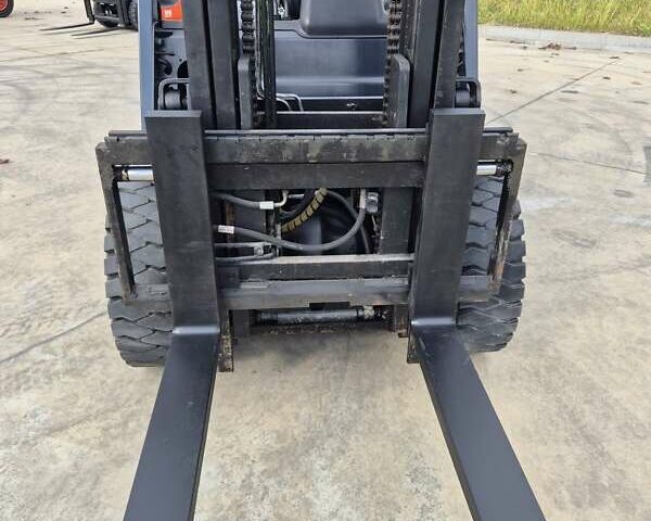 Серый Ниссан UGD, объемом двигателя 2.4 л и пробегом 7 тыс. км за 13916 $, фото 11 на Automoto.ua