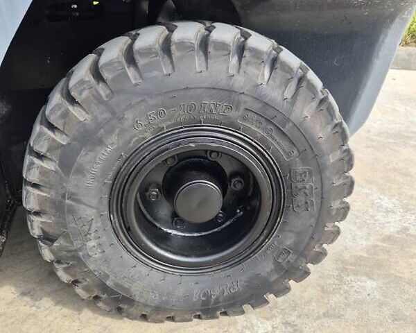 Серый Ниссан UGD, объемом двигателя 2.4 л и пробегом 7 тыс. км за 13916 $, фото 15 на Automoto.ua