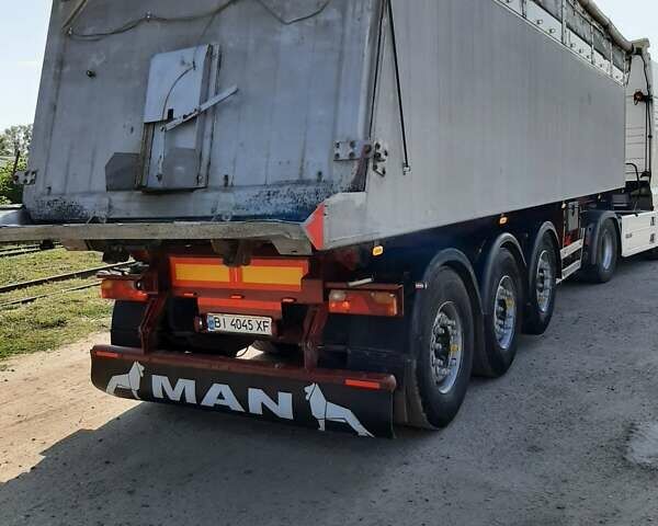 Червоний Новатрейл СКІ, об'ємом двигуна 0 л та пробігом 100 тис. км за 13000 $, фото 10 на Automoto.ua