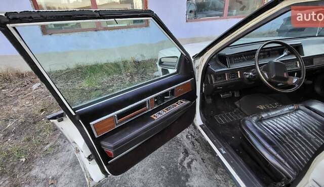 Бежевый Олдсмобиль Ninety Eidht, объемом двигателя 3.8 л и пробегом 200 тыс. км за 8000 $, фото 9 на Automoto.ua