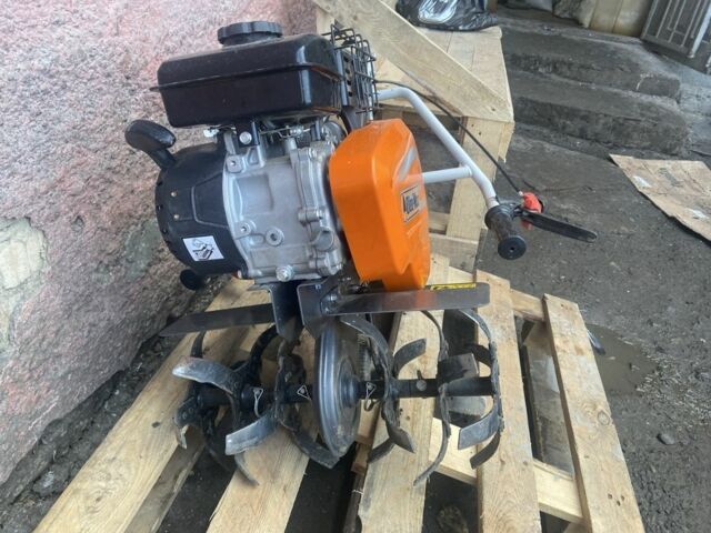 Помаранчевий Олео-Мак MH 155K, об'ємом двигуна 2 л та пробігом 10 тис. км за 238 $, фото 1 на Automoto.ua