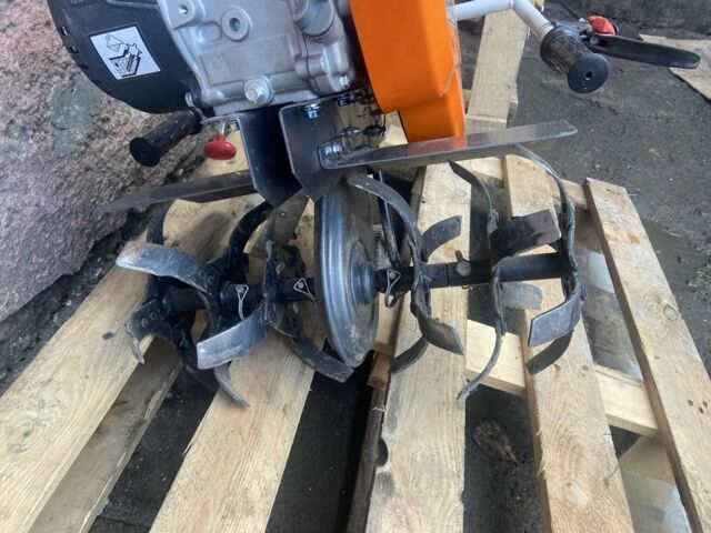 Помаранчевий Олео-Мак MH 155K, об'ємом двигуна 2 л та пробігом 10 тис. км за 238 $, фото 2 на Automoto.ua