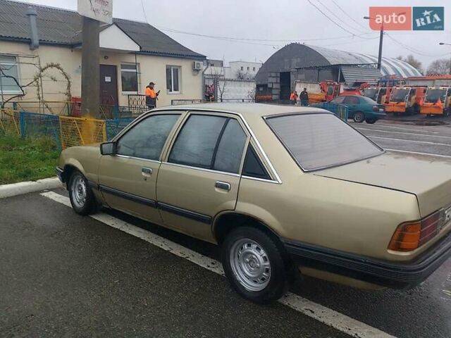 Желтый Опель 1.8 Liter, объемом двигателя 1.8 л и пробегом 86 тыс. км за 1000 $, фото 3 на Automoto.ua