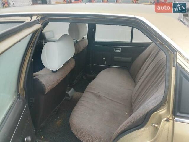 Желтый Опель 1.8 Liter, объемом двигателя 1.8 л и пробегом 86 тыс. км за 1000 $, фото 1 на Automoto.ua