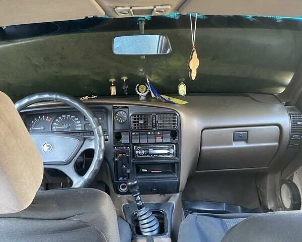 Серый Опель 1.8 Liter, объемом двигателя 1.8 л и пробегом 200 тыс. км за 1000 $, фото 8 на Automoto.ua