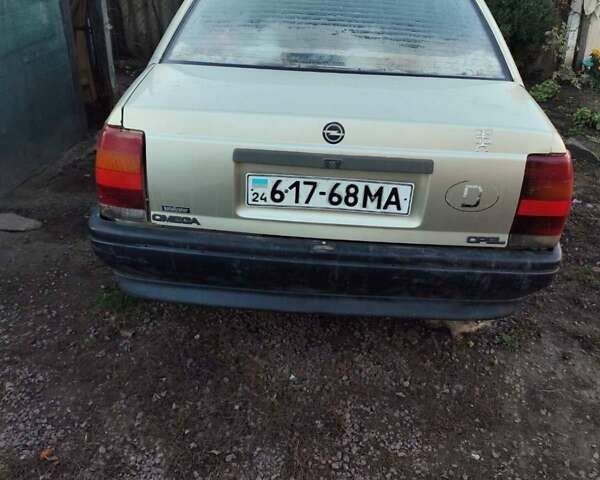 Серый Опель 1.8 Liter, объемом двигателя 1.8 л и пробегом 200 тыс. км за 1000 $, фото 10 на Automoto.ua