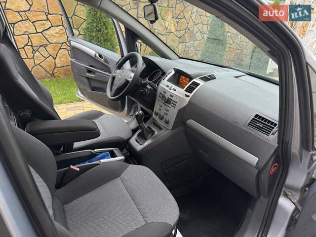 Синий Опель 1.8 Liter, объемом двигателя 1.8 л и пробегом 230 тыс. км за 6500 $, фото 11 на Automoto.ua