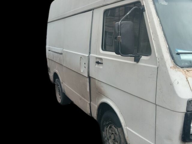 Белый Опель Адам, объемом двигателя 0 л и пробегом 356 тыс. км за 2500 $, фото 1 на Automoto.ua