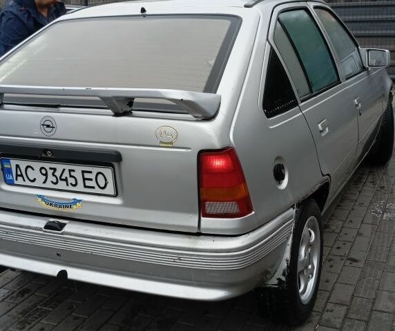 Сірий Опель Адам, об'ємом двигуна 1.3 л та пробігом 200 тис. км за 1250 $, фото 3 на Automoto.ua