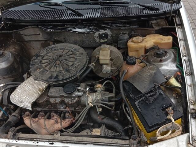 Сірий Опель Адам, об'ємом двигуна 1.3 л та пробігом 200 тис. км за 1250 $, фото 6 на Automoto.ua