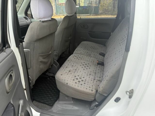 Белый Опель Агила, объемом двигателя 1 л и пробегом 190 тыс. км за 1999 $, фото 13 на Automoto.ua