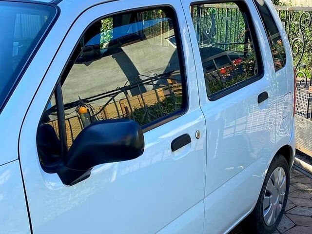 Белый Опель Агила, объемом двигателя 1 л и пробегом 1250 тыс. км за 3200 $, фото 2 на Automoto.ua