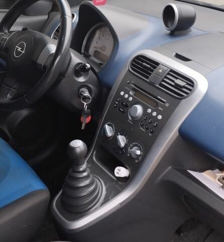 Белый Опель Агила, объемом двигателя 1.2 л и пробегом 246 тыс. км за 3950 $, фото 6 на Automoto.ua