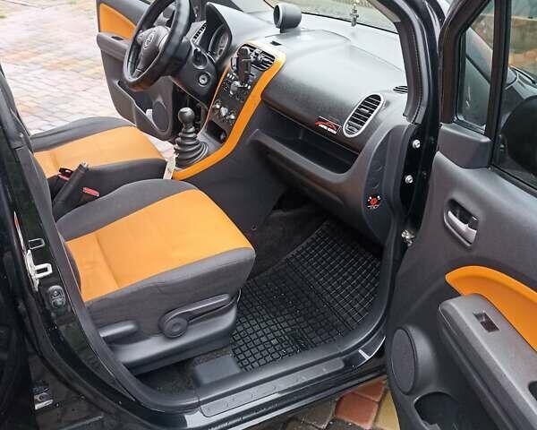 Черный Опель Агила, объемом двигателя 1.2 л и пробегом 195 тыс. км за 4650 $, фото 14 на Automoto.ua