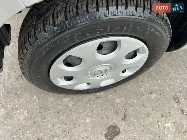 Серый Опель Агила, объемом двигателя 1 л и пробегом 70 тыс. км за 5500 $, фото 17 на Automoto.ua