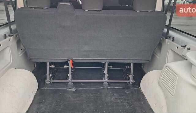 Серый Опель Агила, объемом двигателя 2 л и пробегом 338 тыс. км за 13600 $, фото 16 на Automoto.ua