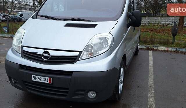 Серый Опель Агила, объемом двигателя 2 л и пробегом 338 тыс. км за 13600 $, фото 5 на Automoto.ua