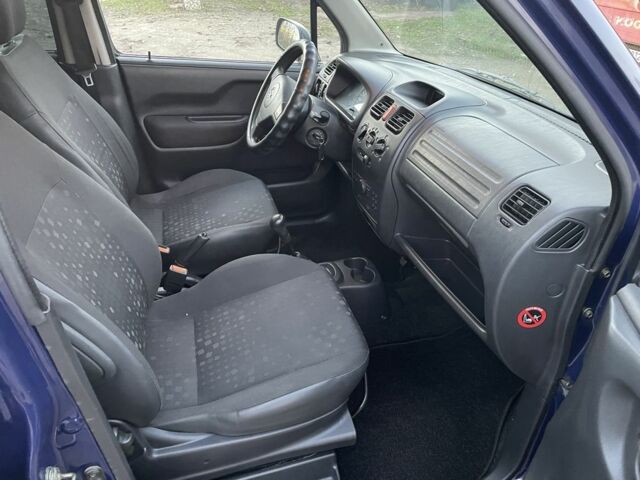 Синий Опель Агила, объемом двигателя 1 л и пробегом 184 тыс. км за 3500 $, фото 9 на Automoto.ua