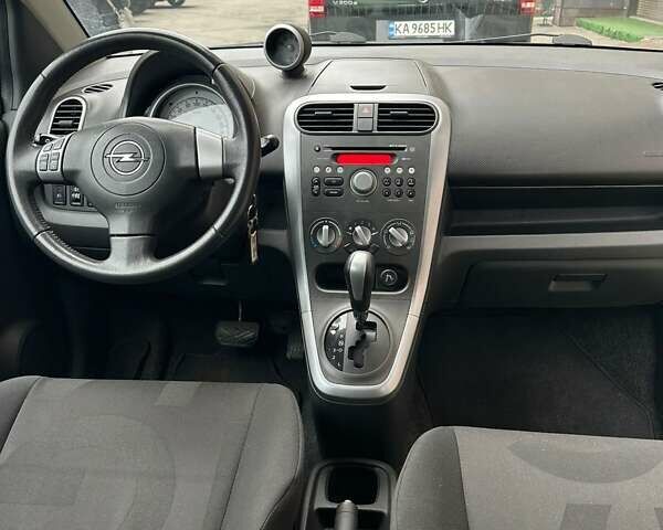 Зеленый Опель Агила, объемом двигателя 1.2 л и пробегом 78 тыс. км за 6200 $, фото 13 на Automoto.ua