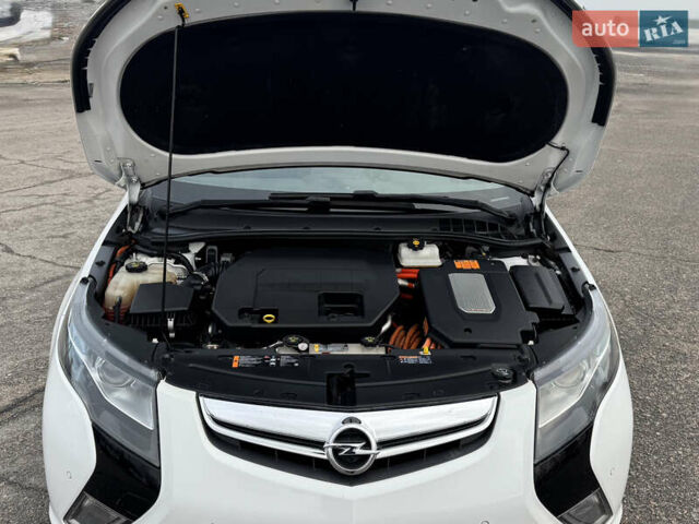 Белый Опель Ампера, объемом двигателя 1.4 л и пробегом 202 тыс. км за 9900 $, фото 68 на Automoto.ua