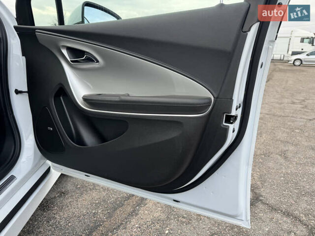 Белый Опель Ампера, объемом двигателя 1.4 л и пробегом 202 тыс. км за 9900 $, фото 66 на Automoto.ua