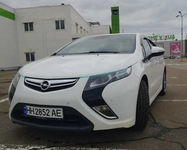 Білий Опель Ампера, об'ємом двигуна 1.4 л та пробігом 200 тис. км за 9800 $, фото 1 на Automoto.ua