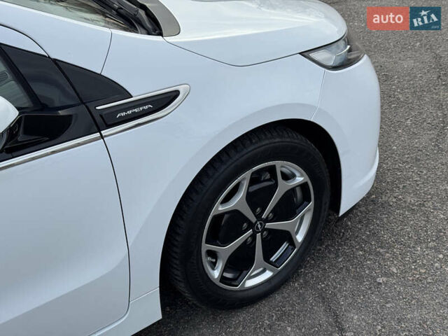 Белый Опель Ампера, объемом двигателя 1.4 л и пробегом 202 тыс. км за 9900 $, фото 13 на Automoto.ua