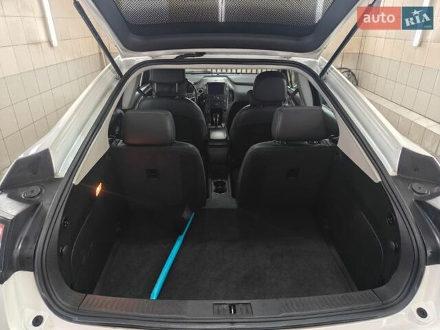 Белый Опель Ампера, объемом двигателя 1.4 л и пробегом 294 тыс. км за 12000 $, фото 11 на Automoto.ua