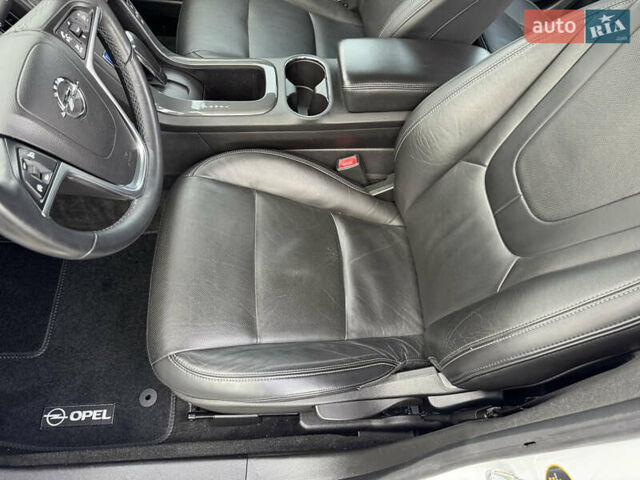 Белый Опель Ампера, объемом двигателя 1.4 л и пробегом 202 тыс. км за 9900 $, фото 44 на Automoto.ua