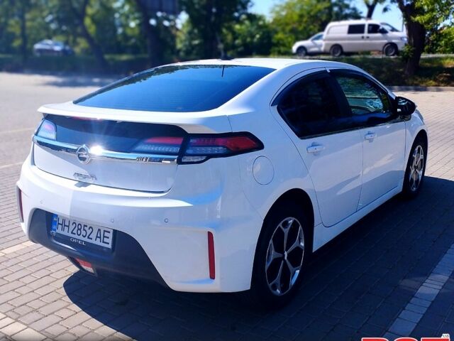 Белый Опель Ампера, объемом двигателя 1.4 л и пробегом 210 тыс. км за 9000 $, фото 4 на Automoto.ua