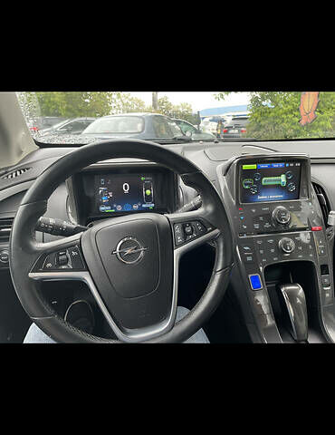 Білий Опель Ампера, об'ємом двигуна 1.4 л та пробігом 180 тис. км за 10000 $, фото 4 на Automoto.ua