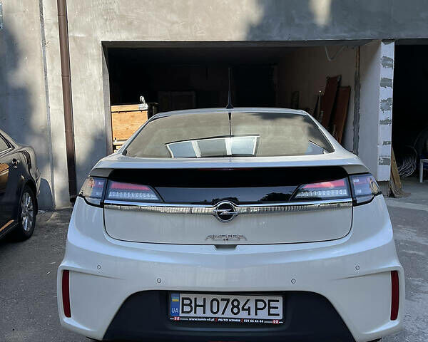 Білий Опель Ампера, об'ємом двигуна 1.4 л та пробігом 180 тис. км за 10000 $, фото 3 на Automoto.ua