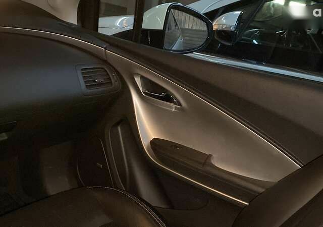 Опель Ампера, объемом двигателя 0 л и пробегом 102 тыс. км за 11000 $, фото 9 на Automoto.ua