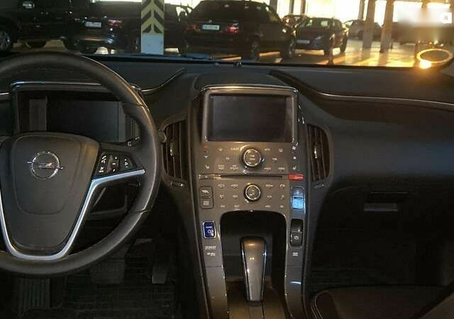 Опель Ампера, объемом двигателя 0 л и пробегом 102 тыс. км за 11000 $, фото 8 на Automoto.ua