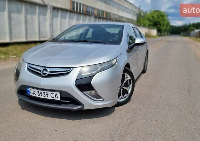 Сірий Опель Ампера, об'ємом двигуна 1.4 л та пробігом 132 тис. км за 11300 $, фото 9 на Automoto.ua
