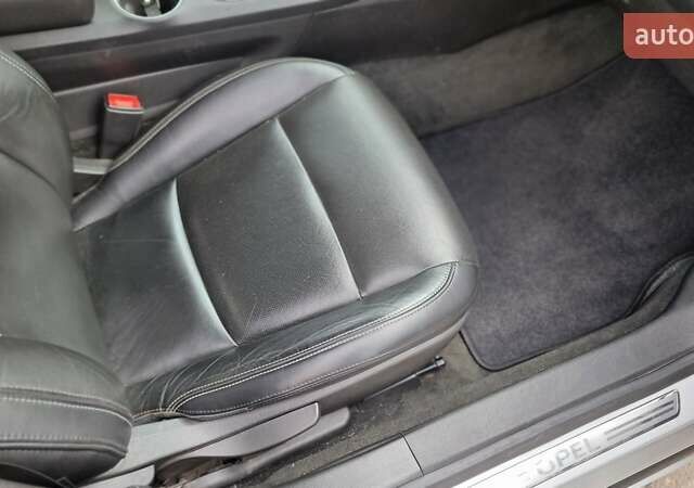 Сірий Опель Ампера, об'ємом двигуна 1.4 л та пробігом 132 тис. км за 11300 $, фото 17 на Automoto.ua