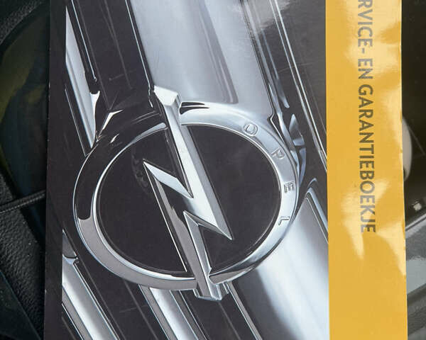 Серый Опель Ампера, объемом двигателя 1.4 л и пробегом 233 тыс. км за 17999 $, фото 3 на Automoto.ua