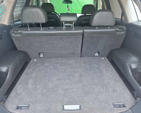 Белый Опель Антара, объемом двигателя 1.99 л и пробегом 142 тыс. км за 10000 $, фото 8 на Automoto.ua