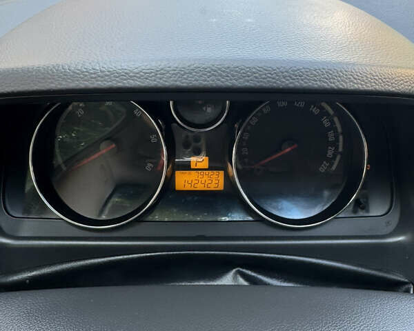 Белый Опель Антара, объемом двигателя 1.99 л и пробегом 142 тыс. км за 10000 $, фото 9 на Automoto.ua