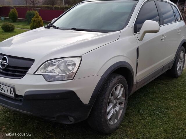 Білий Опель Антара, об'ємом двигуна 2.4 л та пробігом 305 тис. км за 7600 $, фото 4 на Automoto.ua