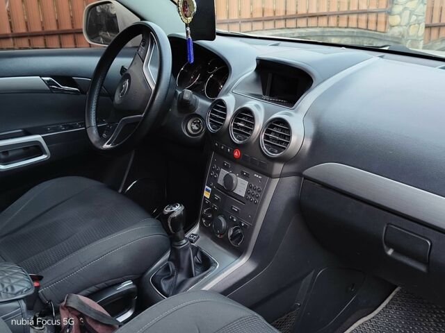 Білий Опель Антара, об'ємом двигуна 2.4 л та пробігом 305 тис. км за 7600 $, фото 1 на Automoto.ua